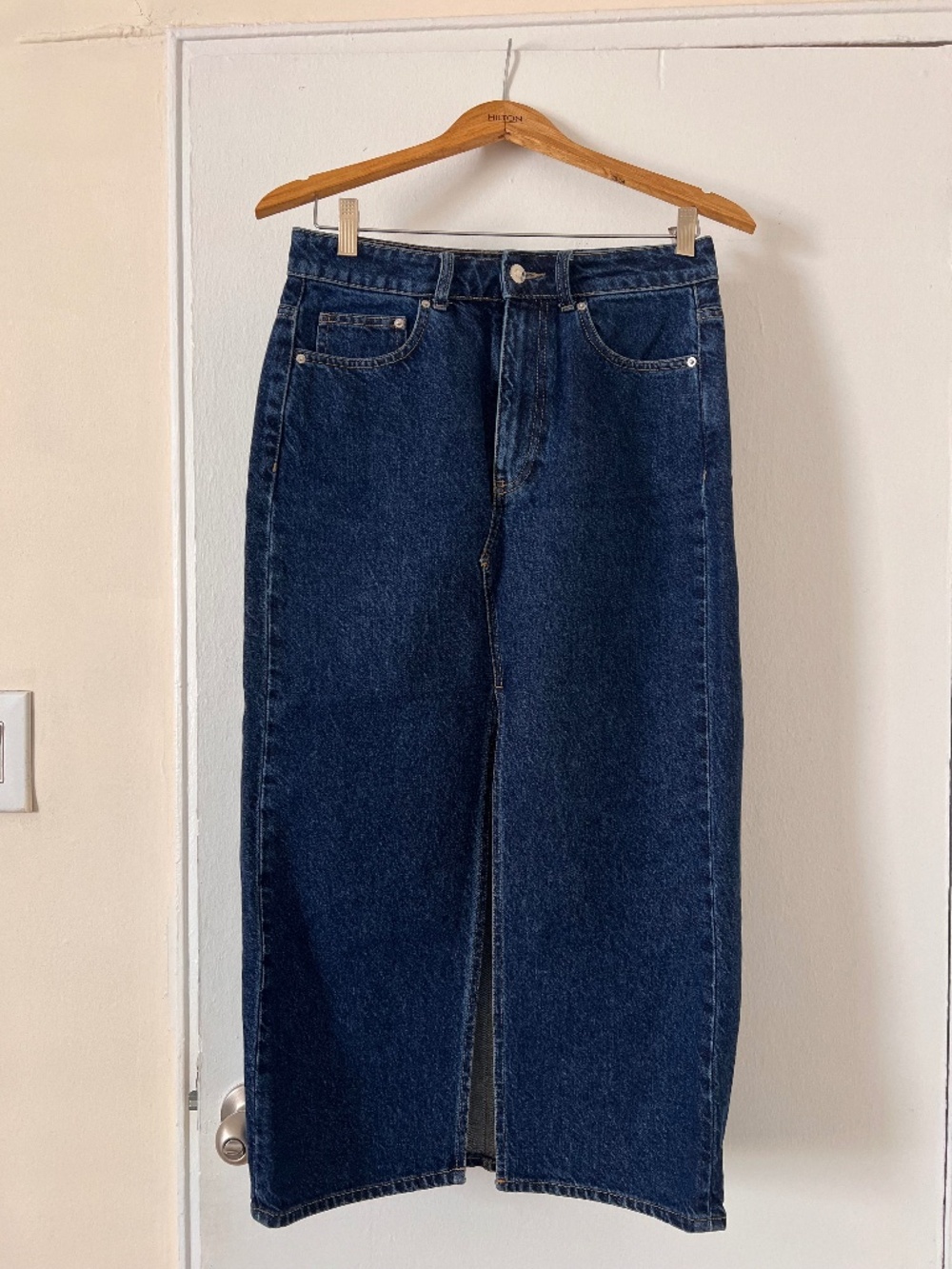 H&M Denim Skirt - size 6 - very good!